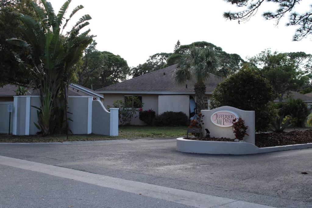 Mid -Century Modern Villa In Srq -Starfish 641 サラソータ エクステリア 写真